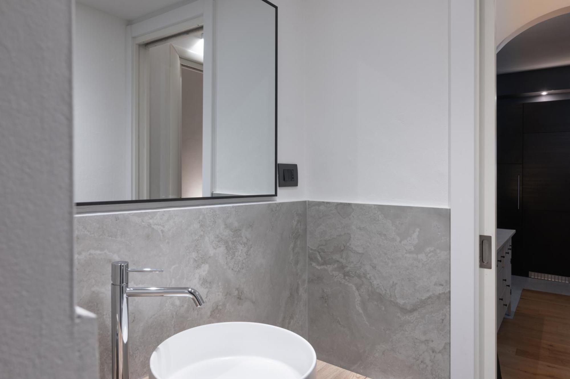 Maison Saint Michel Monte Nero Milan